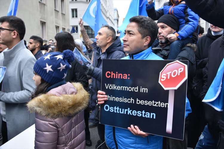 Viyana uygur Türkleri Protestosu