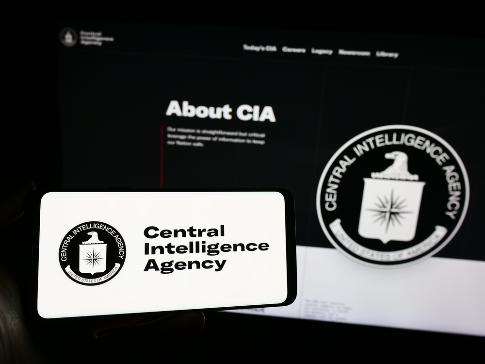 “CIA Amerikalılar Üzerinde LSD ve Diğer Halüsinojenik İlaçları Test Ediyor”
