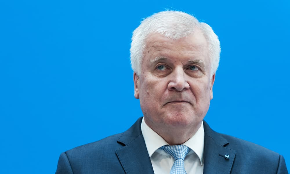 Horst Seehofer İslam Almanya'ya ait değil