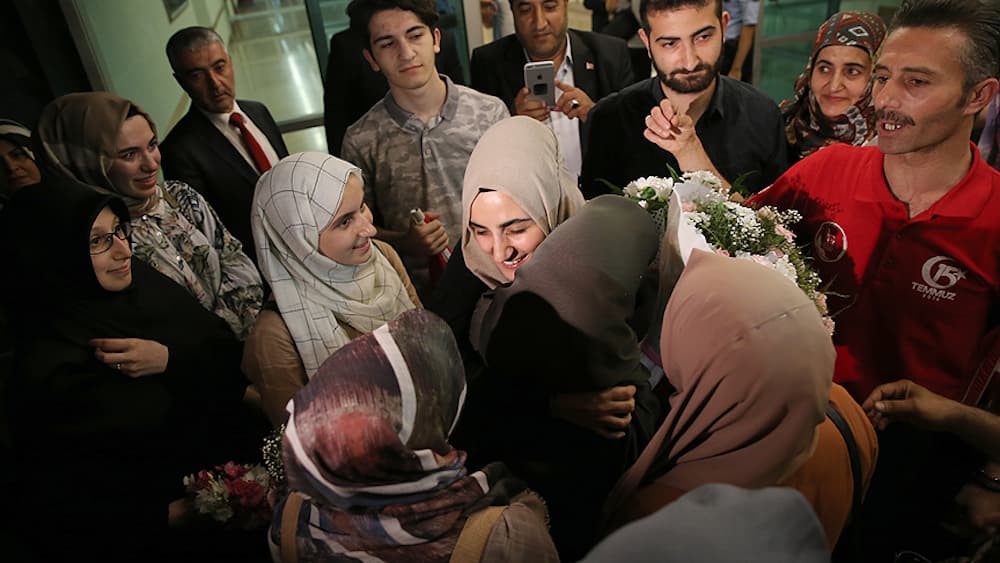 Arakanlı Çocuk Mültecilerin Bayram Neşesi