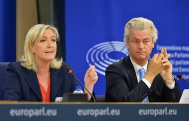 Aşırı sağcı Ulusal Cephe Başkanı Marine Le Pen AP'de grup kurdu
