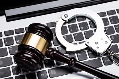 Almanya’da “Nefret Söylemlerini” Paylaşanlara Karşı Operasyon