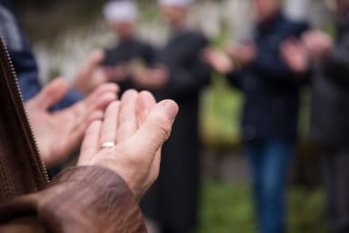 Korona Döneminde Cenaze ve Yas: “Babam Bu Dünyadan Çok Yalnız Ayrıldı”