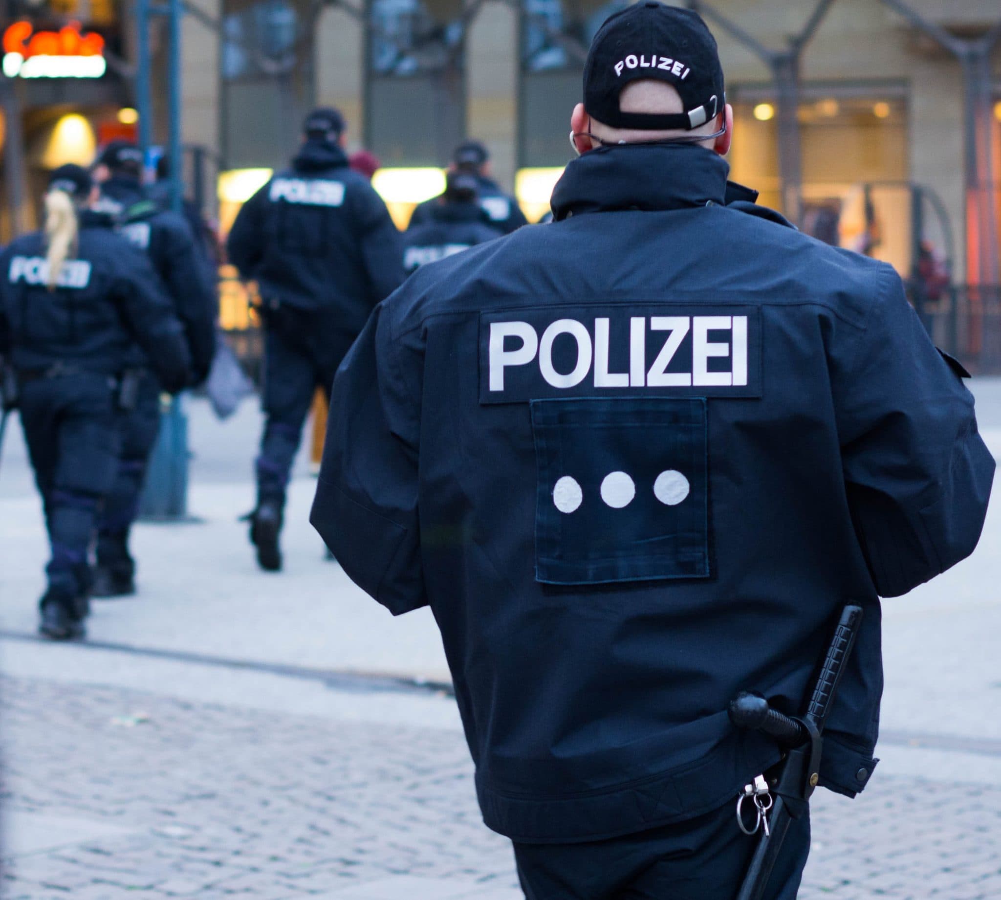 polis