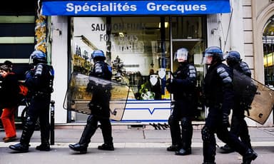 Fransa'da polis şiddeti