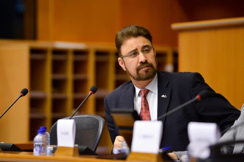 İngiliz Parlamenter, Macron’u Fransa’da Güçlendirilen İslamofobi Konusunda Uyardı