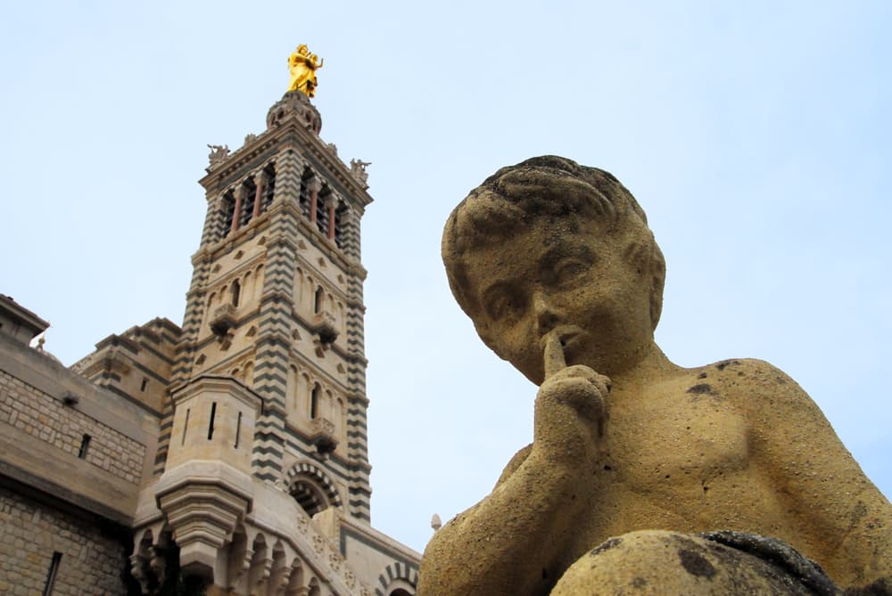 Kilise, İstismar Mağduru Tazminatları İçin Mal Varlıklarını Satacak