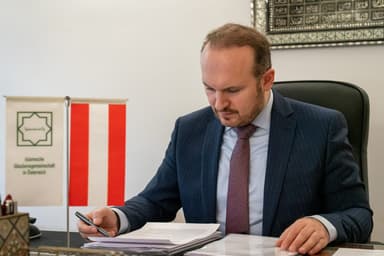 Yeniden IGGÖ Başkanı Seçilen Ümit Vural: "Öncelikli Gündem İslam Yasası"