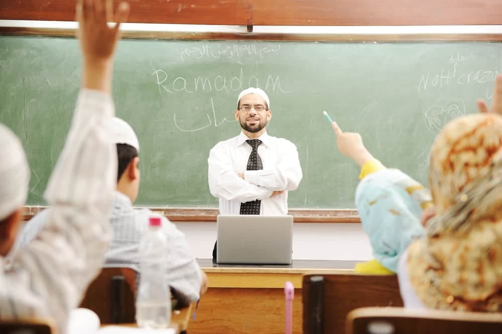 İslam Din Dersi Aşağı Saksonya'da 10 Yaşında