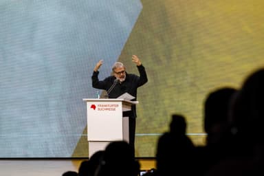 Frankfurt Kitap Fuarı’nın Olaylı Açılışı: Žižek’in Konuşması ve Tepkiler