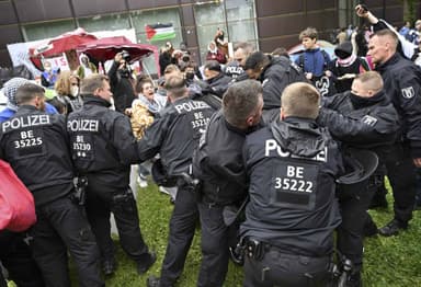 Almanya'da Filistin'e Destek Protestoları İfade Özgürlüğünün Bittiği Yer mi?