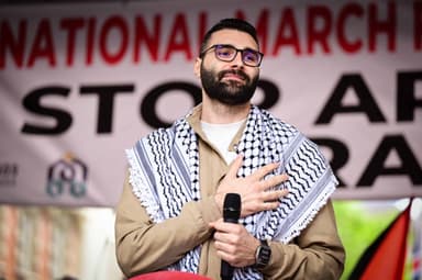 Gazze’de Hafızayı ve Direnci Fotoğraflayan Muhabir: Motaz Azaiza