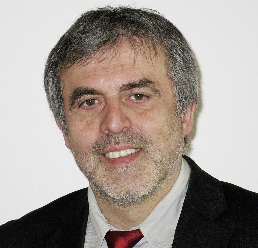 “Müslüman Mahkumlarla Katolik Din Adamları İlgileniyor”