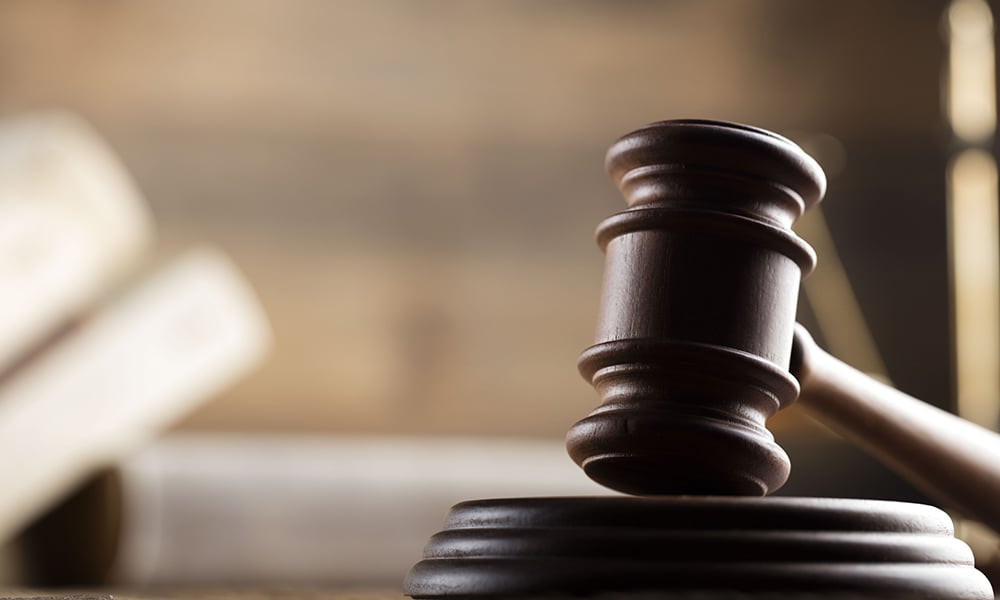 Federal Anayasa Mahkemesi başörtüsü kararı