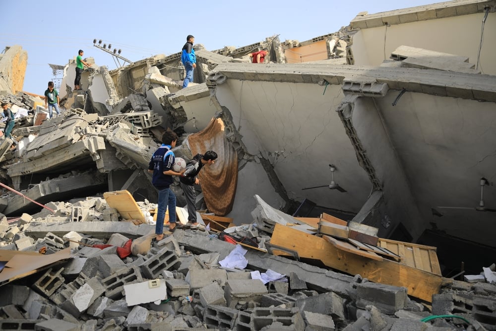 türkiyede deprem gurbetçiler evlerini açtı