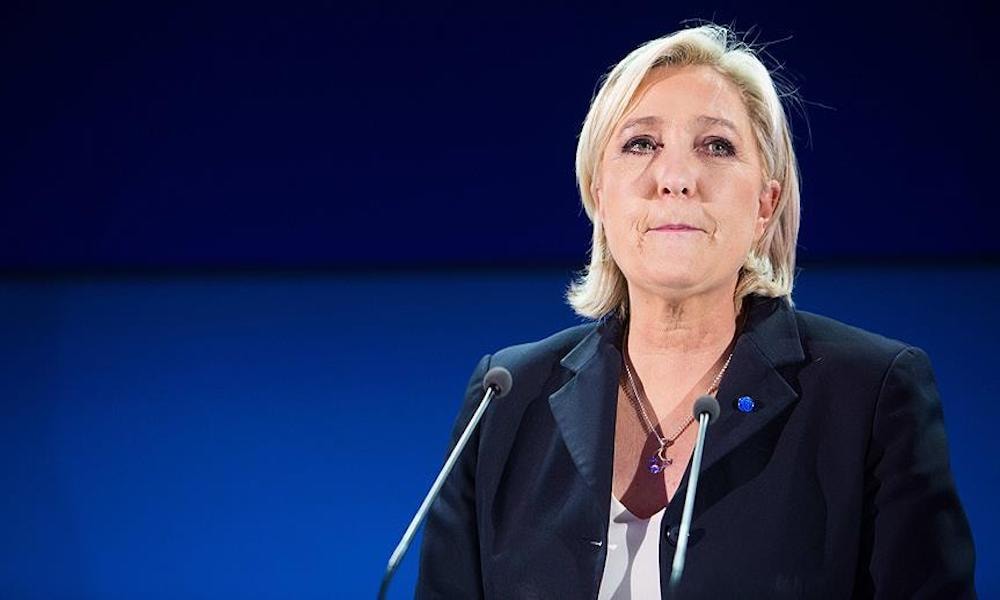 Fransa | Le Pen Liderliğindeki Aşırı Sağ Parti Adını Değiştirdi