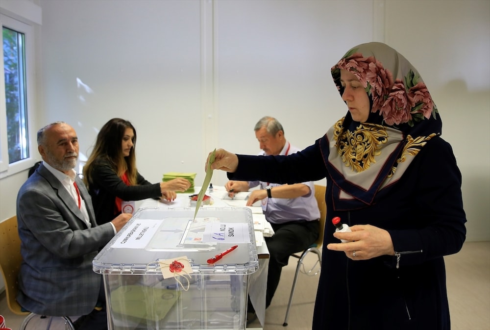Yurt Dışında İlk Oylar Verilmeye Başlandı