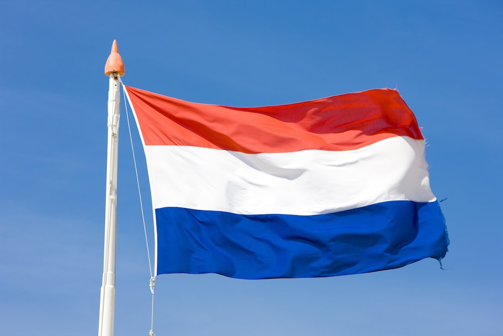 hollanda okul islamofobi saldırı