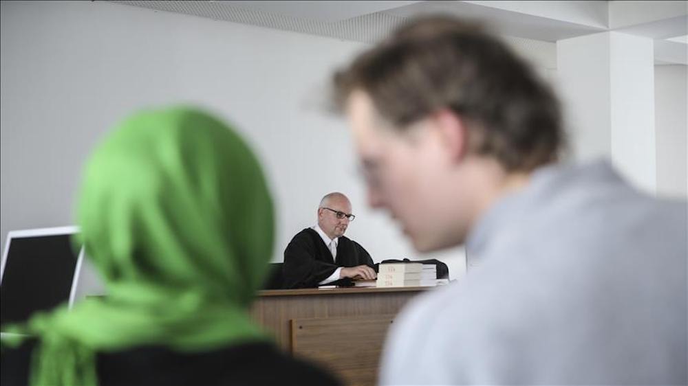 almanya başörtülü öğretmen