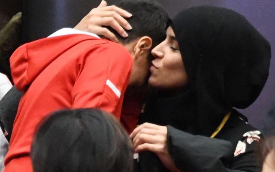 Her Kesimden Macron’a Çağrı: “Başörtülü Kadına Yapılan Saldırıyı Kına!”
