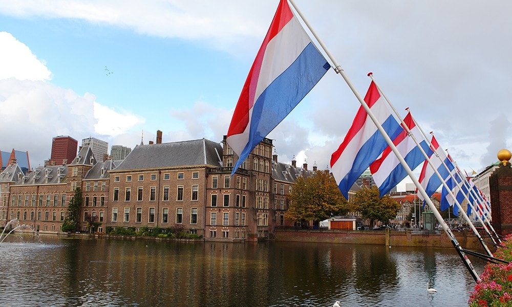Hollanda'da parlamentosu milli görüş suçlama