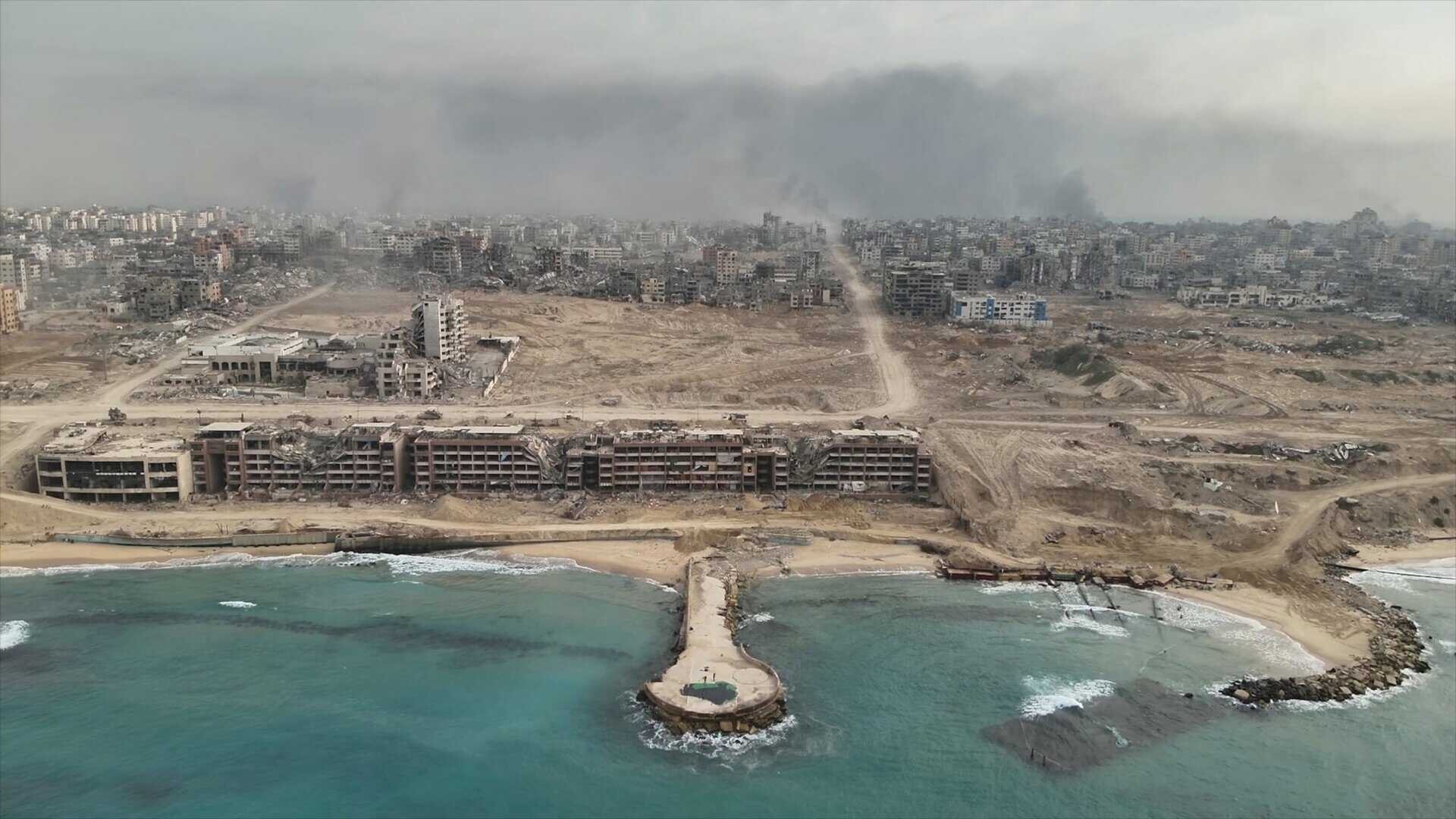 Neredeyse harabeye dönememiş yerleşim yerinin kalmadığı Gazze'de yüz binlerce insan, temel ihtiyaçlardan mahrum bırakılıyor. 2024 yılında savaşın Gazze üzerindeki demografik ve insani etkileri, daha da vahim boyutlara ulaştı. Gazze Şeridi'ndeki insani krize dair son bilgileri derledik.