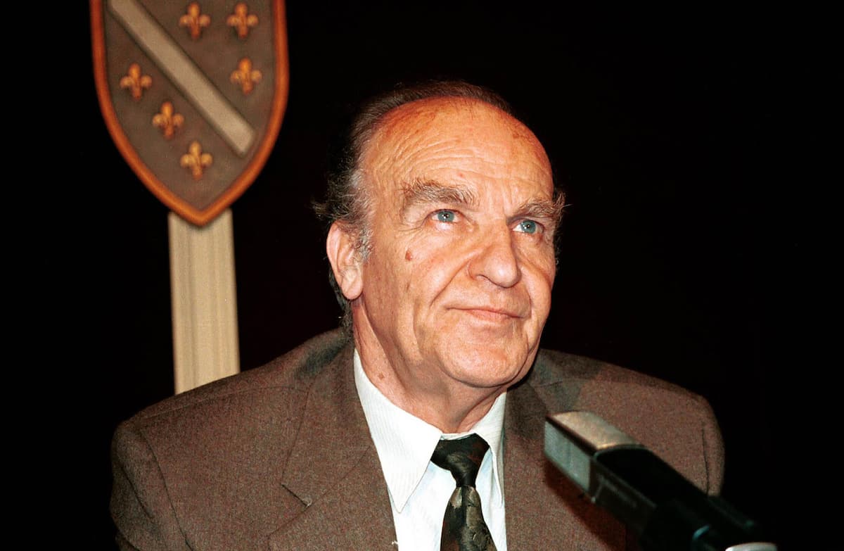 Aliya İzzetbegoviç