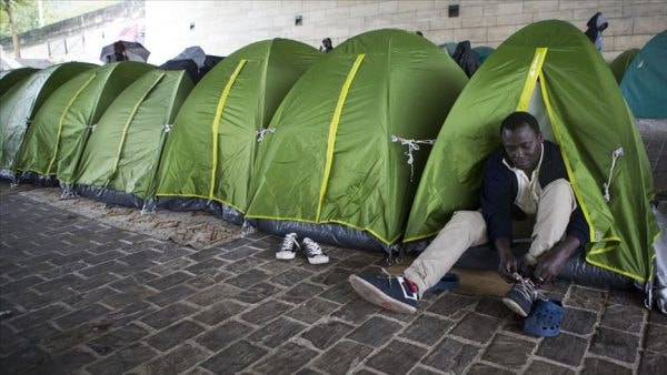 Paris’te Düzensiz Göçmenlere “Tahliye” Operasyonu