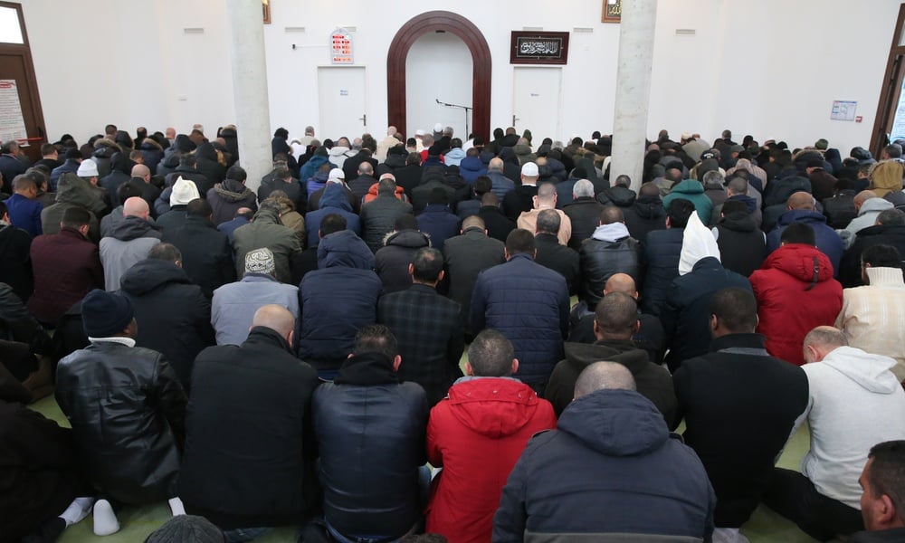 “İlkeler Şartnamesi”ne İmza Atmayan İslami Kuruluşlara Bakanlık Engeli