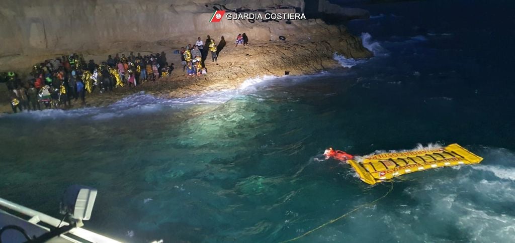 İtalya’ya Ulaşmaya Çalışan 125 Kişilik Göçmen Grubu Kurtarıldı
