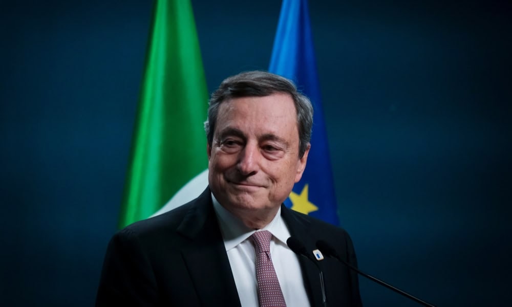 İtalyada Başbakan Draghi Görevinden İstifa Etti