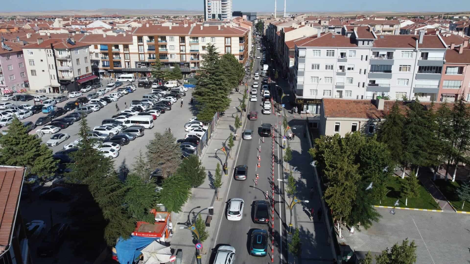 Yaz Aylarında “Kuluforniya”da Nüfus Üç Katına Çıkıyor
