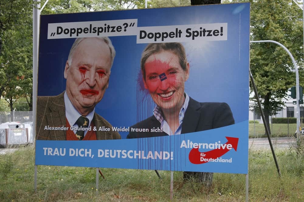 Almanya'da Aşırı Sağcı Parti AfD'nin Kapatılması Tartışılıyor