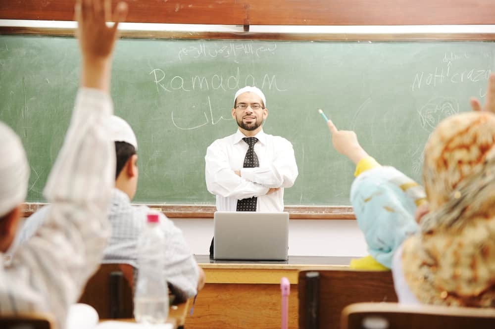 İslam Din Dersi Aşağı Saksonya'da 10 Yaşında