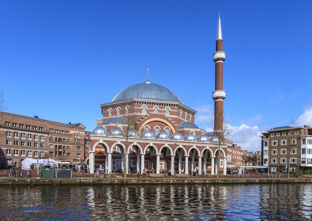 Amsterdam cami müslümanlar