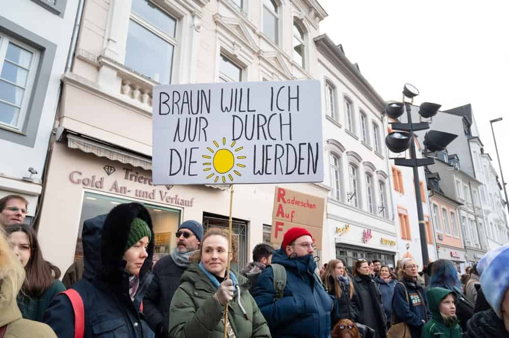 Küllerinden Doğan Sol Partinin Başarısının Ardında Ne Var?