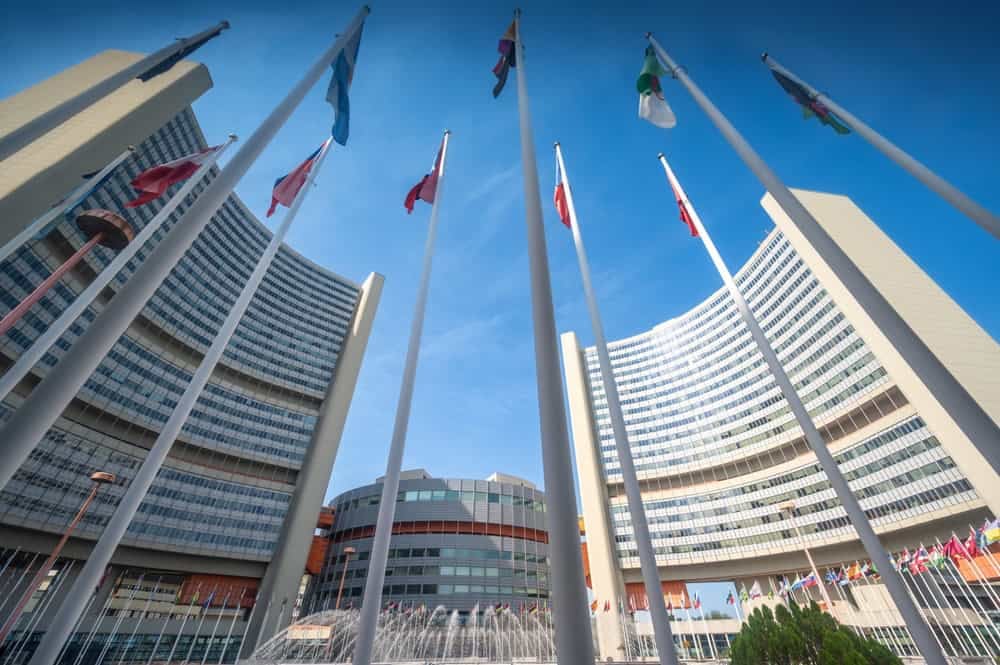 Orta Doğu’da tansiyon, İsrail’in İran’daki nükleer tesislere düzenlediği saldırıyla yeni bir boyuta taşındı. Uluslararası Atom Enerjisi Ajansı (IAEA), tarafsızlık ve meşruiyet testinden geçerken, küresel nükleer güvenlik rejimi derin bir krizle karşı karşıya.