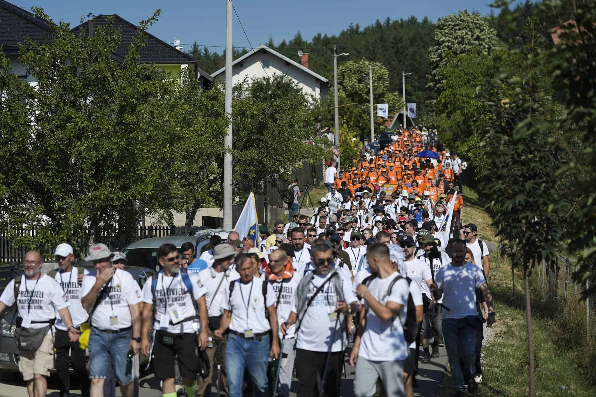 Srebrenitsa Soykırımı İçin Düzenlenen Marš Mira Yürüyüşüne 6 Bin Kişi Katıldı
