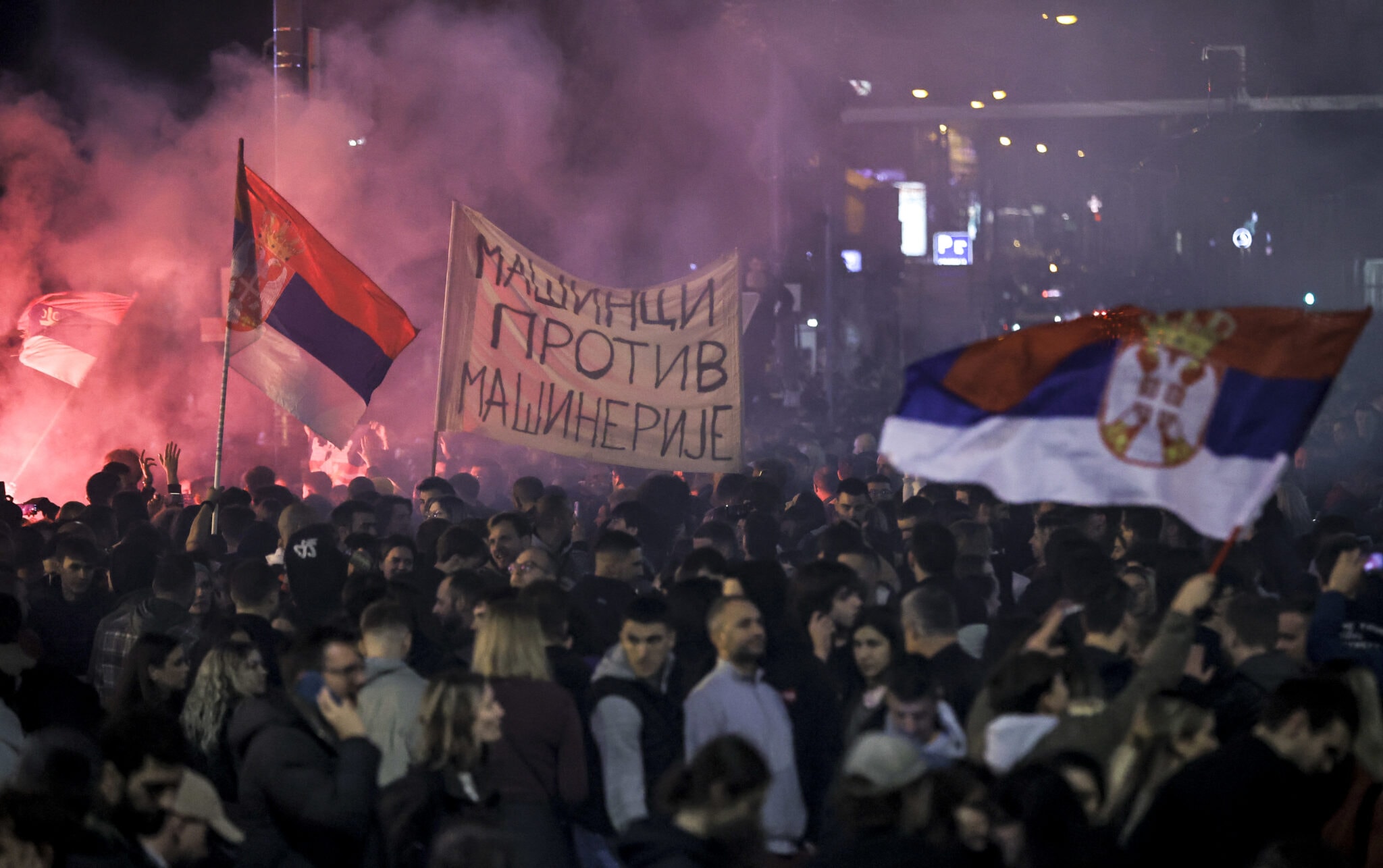 sırbistan erken seçim öğrenci protestoları novi sad Aleksandar Vučić sns