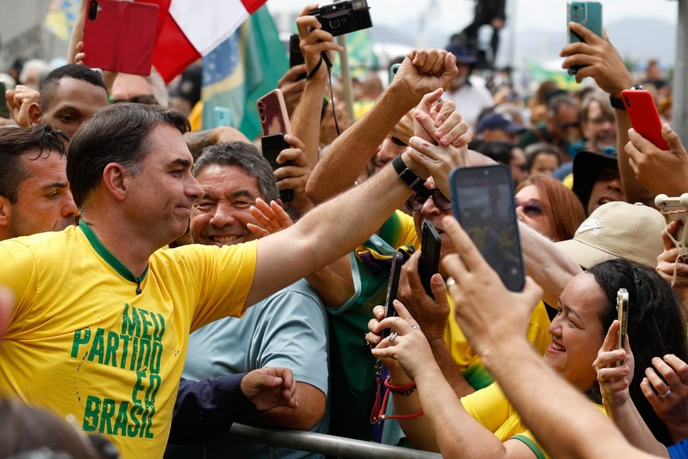 Brezilya aşırı sağ Latin Amerika popülist sağ Flávio Bolsonaro Luiz Inácio Lula da Silva