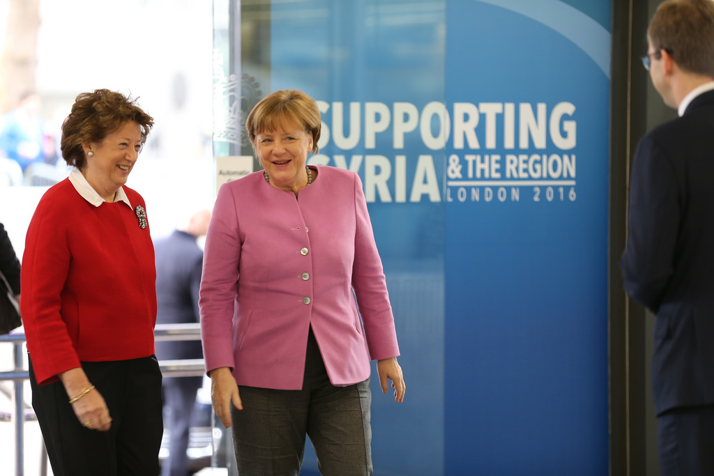 Almanya Merkel göçmen yardımları