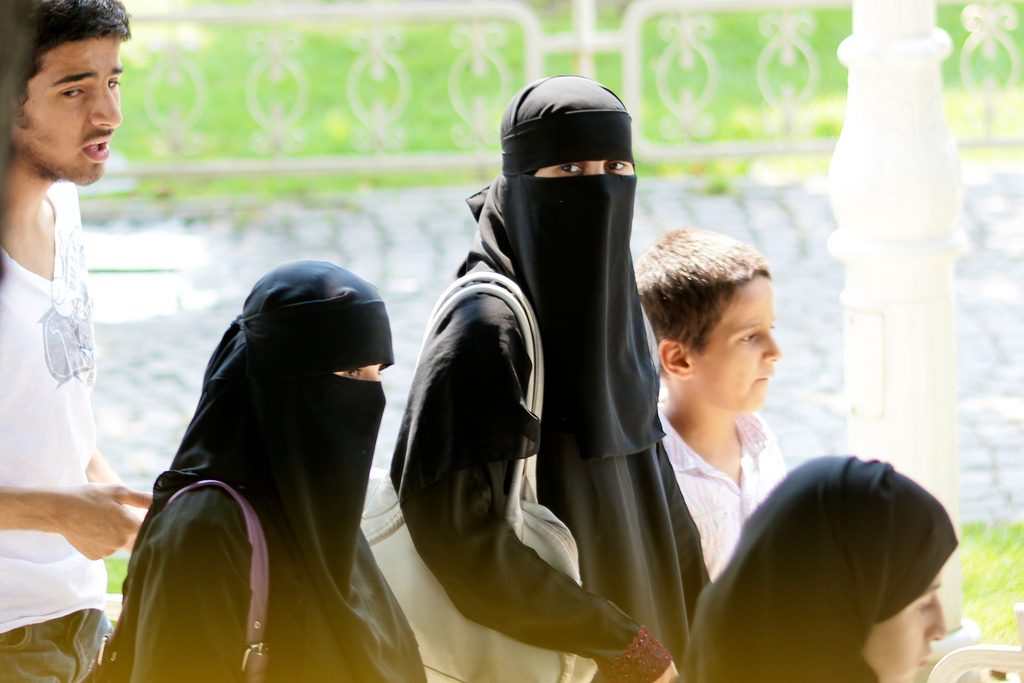 Hollanda’da Burka Yasağı Yürürlükte