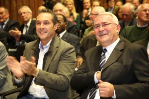 Avusturya: Sağ Popülistlerle Koalisyon Görüşmeleri Başladı