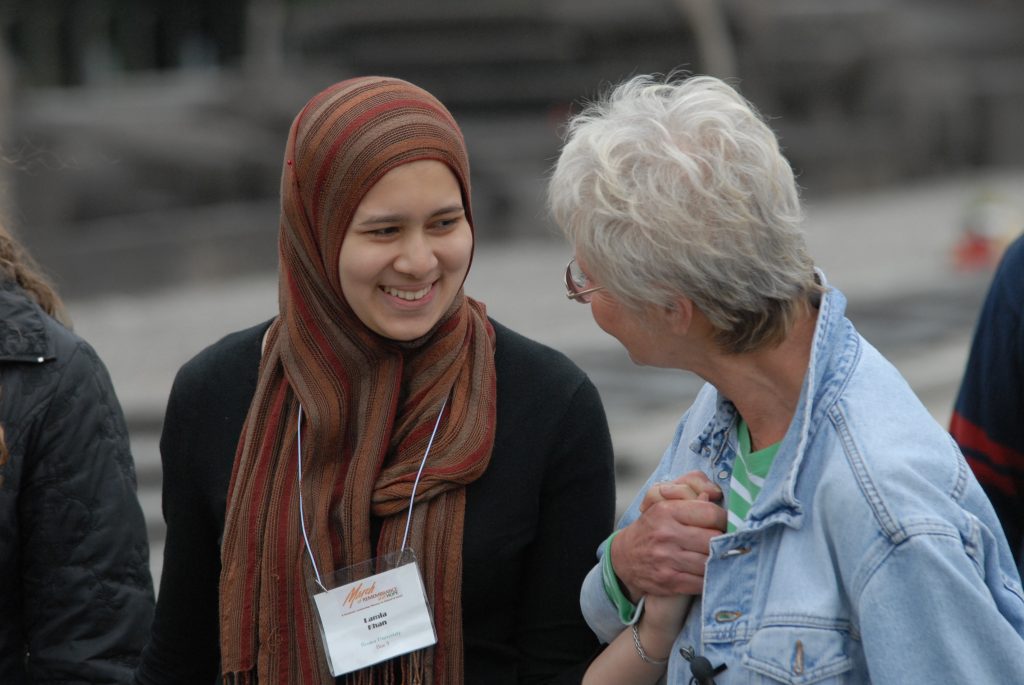 İngiltere’deki Okullarda Başörtülü Öğrencilere Sorgu Başlıyor