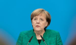 Almanya | Merkel: “Müslümanlar Almanya’nın Refahına Katkı Sağlıyor”