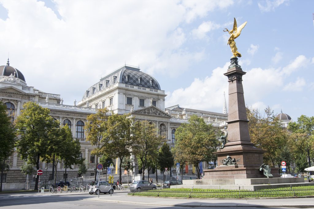 Avusturya | Viyana’da “Üniversite Camisi” Açılıyor