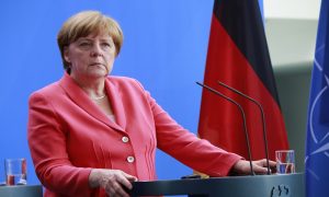 Almanya | Solingen Faciasının 25. Yılı Anmasına Merkel De Katılacak