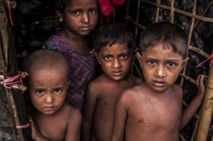 “Myanmar Ordusu Arakan’da Çocukları Canlı Canlı Ateşe Attı”