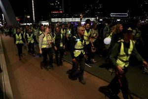Hollanda | Mültecilere Destek İçin 40 Kilometre Yürüdüler