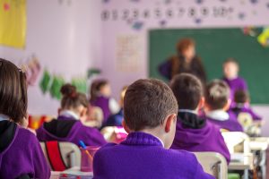 Avusturya’da İlkokul Çocuklarına “Başörtüsü Yasağı” Ayrımcılığı